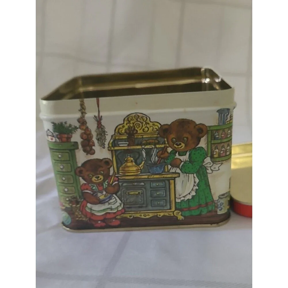 Unbranded charming collectible